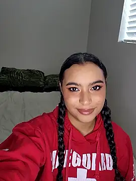 Snapshot of cinnaminnie chatting on January 13, 8:24 pm cinnaminnie online show from January 13, 8:24 pm