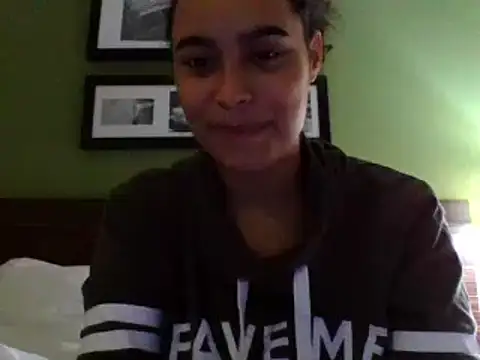 cinnaminnie online show from January 13, 12:30 am