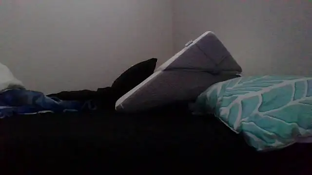 Snapshot of cinnaminnie chatting on November 19, 6:52 pm cinnaminnie online show from November 19, 6:52 pm