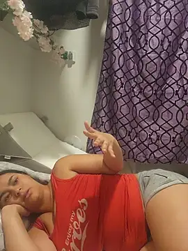 cinnaminnie online show from June 10, 3:24 pm