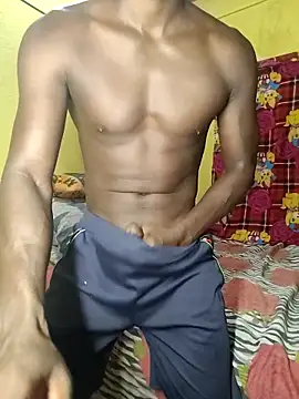 Snapshot of Hunter_boy9 chatting on October 18, 11:51 pm Hunter boy9 online show from October 18, 11:51 pm