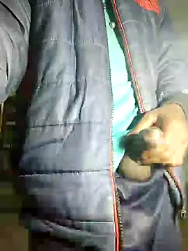 Snapshot of Hunter_boy9 chatting on January 20, 10:48 pm Hunter boy9 online show from January 20, 10:48 pm