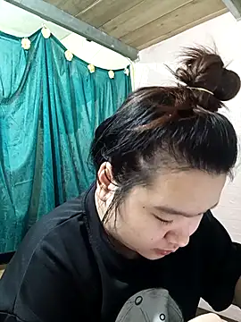 Thomgdee online show from April 2, 1:57 am