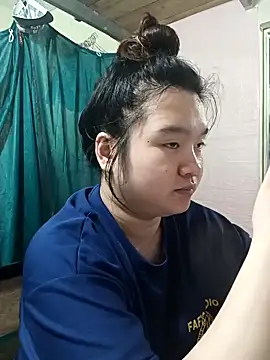 Thomgdee online show from April 4, 10:11 am