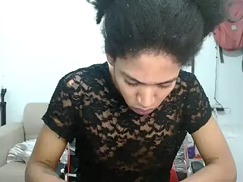 Snapshot of miriam775 chatting on September 25, 11:16 am miriam775 online show from September 25, 11:16 am
