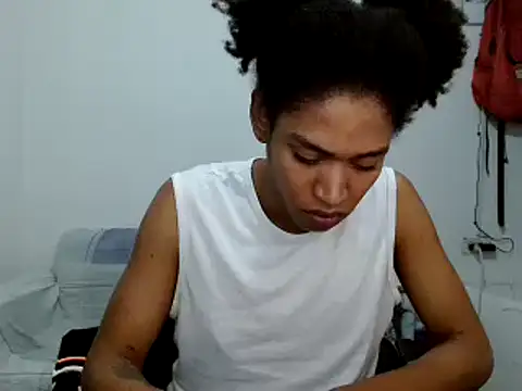 Snapshot of miriam775 chatting on October 9, 11:27 pm miriam775 online show from October 9, 11:27 pm