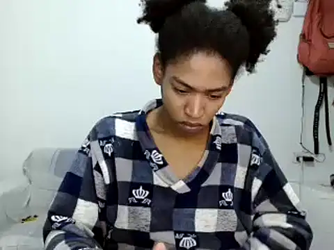 Snapshot of miriam775 chatting on October 20, 11:00 am miriam775 online show from October 20, 11:00 am