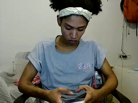 Snapshot of miriam775 chatting on October 2, 5:27 pm miriam775 online show from October 2, 5:27 pm