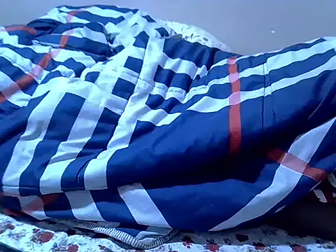 Snapshot of Just_Karu chatting on November 23, 9:52 am Just Karu online show from November 23, 9:52 am