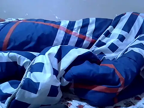 Snapshot of Just_Karu chatting on November 27, 10:48 am Just Karu online show from November 27, 10:48 am