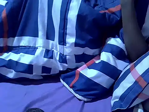 Snapshot of Just_Karu chatting on October 24, 9:19 am Just Karu online show from October 24, 9:19 am