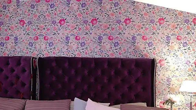 Snapshot of Evapeach_ chatting on February 21, 1:44 pm Evapeach online show from February 21, 1:44 pm