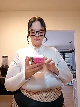 Jujuicy 97 online show from February 15, 9:08 am