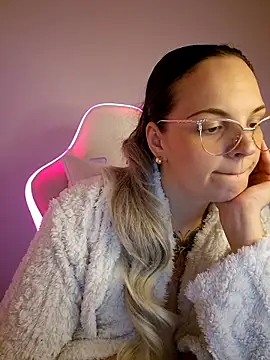 Jujuicy 97 online show from March 22, 6:31 pm