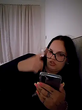 Snapshot of Jujuicy_97 chatting on July 18, 6:49 pm Jujuicy 97 online show from July 18, 6:49 pm