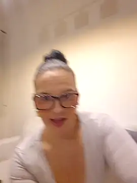 Jujuicy 97 online show from February 19, 7:11 pm