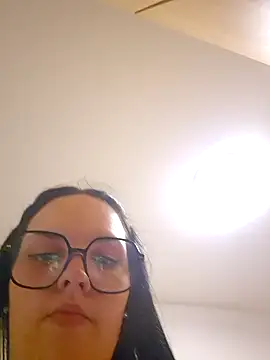 Snapshot of Jujuicy_97 chatting on June 10, 11:06 pm Jujuicy 97 online show from June 10, 11:06 pm