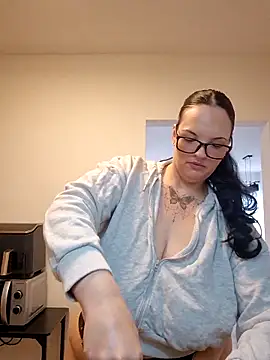 Jujuicy 97 online show from March 26, 9:18 am