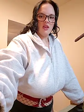 Jujuicy 97 online show from February 4, 8:09 am