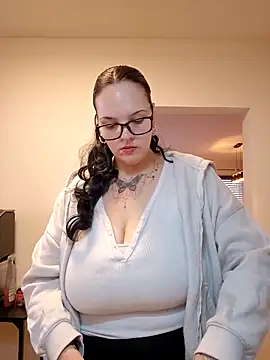 Jujuicy 97 online show from March 21, 9:36 am