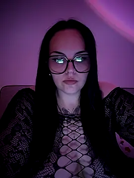 Snapshot of Jujuicy_97 chatting on June 12, 8:39 pm Jujuicy 97 online show from June 12, 8:39 pm