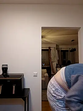 Jujuicy 97 online show from January 8, 5:08 pm