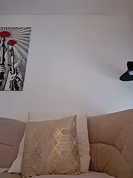 Jujuicy 97 online show from April 19, 10:38 am