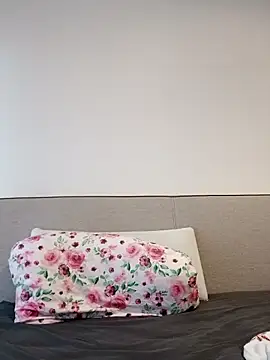 Jujuicy 97 online show from November 14, 8:18 am