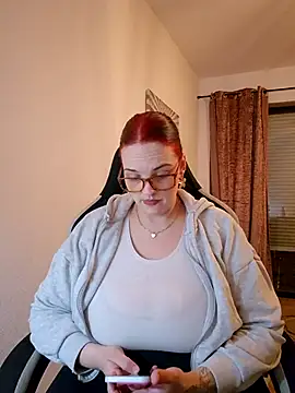 Jujuicy 97 online show from March 1, 8:09 pm