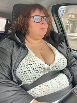 Snapshot of Tania-myr87_ZD chatting on December 6, 5:47 am Tania-myr87 ZD online show from December 6, 5:47 am