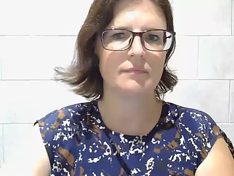 Snapshot of CrimsonMistress chatting on February 7, 3:01 am CrimsonMistress online show from February 7, 3:01 am