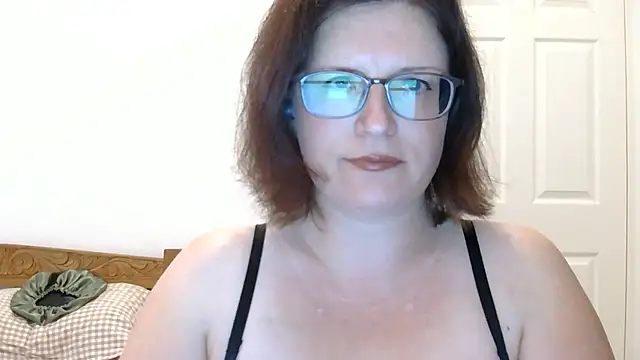 CrimsonMistress online show from December 19, 10:34 pm