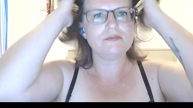 CrimsonMistress online show from March 7, 10:37 pm