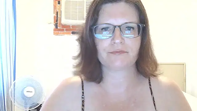 CrimsonMistress online show from April 5, 10:38 pm