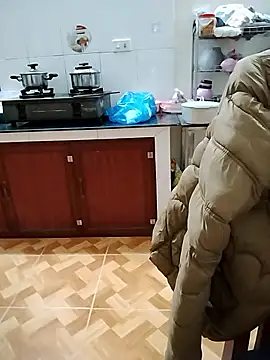 JasminePham online show from January 11, 10:49 pm