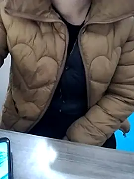 JasminePham online show from November 28, 1:06 am