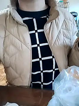 JasminePham online show from November 25, 1:28 am