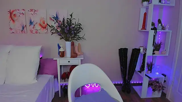 MissLisaX online show from June 13, 9:51 am