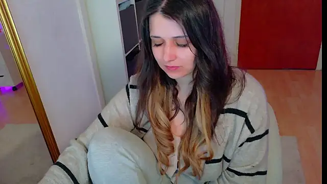 Snapshot of jenna-sxy19 chatting on September 29, 12:22 pm jenna-sxy19 online show from September 29, 12:22 pm