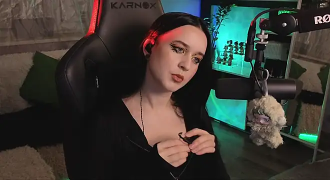 KiraLiLime online show from November 29, 6:19 pm