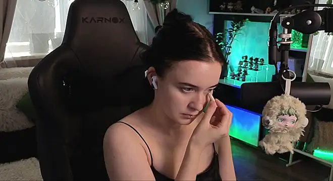 KiraLiLime online show from November 16, 10:53 am