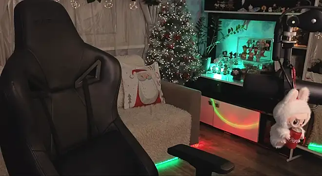 KiraLiLime online show from January 9, 9:11 pm