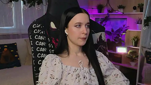 Snapshot of KiraLiLime chatting on March 22, 3:20 pm KiraLiLime online show from March 22, 3:20 pm