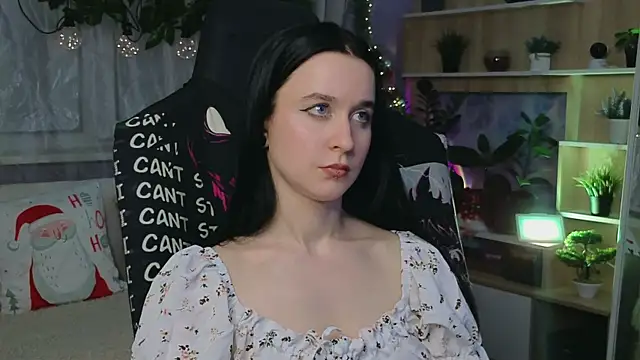Snapshot of KiraLiLime chatting on March 13, 9:37 pm KiraLiLime online show from March 13, 9:37 pm