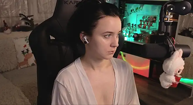 KiraLiLime online show from January 8, 7:42 pm