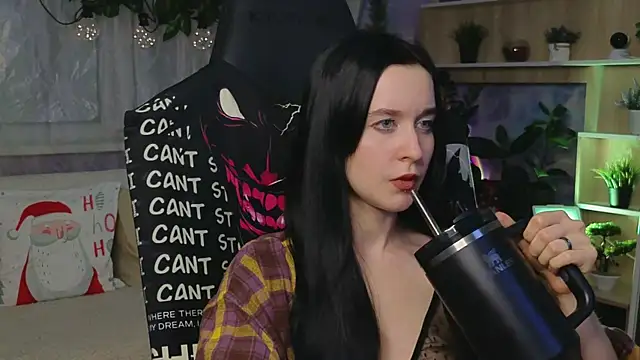 Snapshot of KiraLiLime chatting on March 12, 9:35 pm KiraLiLime online show from March 12, 9:35 pm
