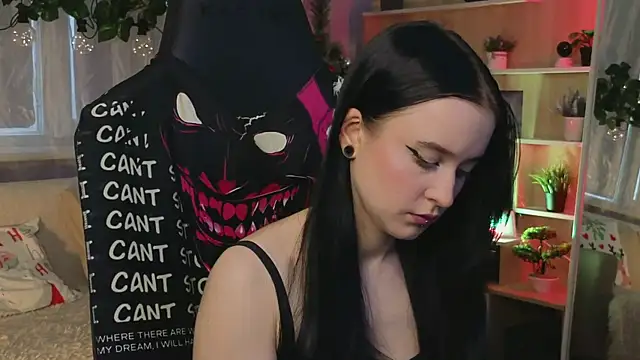 Snapshot of KiraLiLime chatting on March 6, 12:41 pm KiraLiLime online show from March 6, 12:41 pm