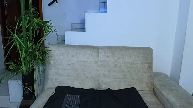 Lorenne Miller online show from March 5, 5:37 am