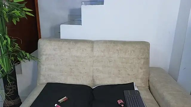 Lorenne Miller online show from November 11, 2:39 am