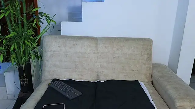 Lorenne Miller online show from March 25, 3:39 am